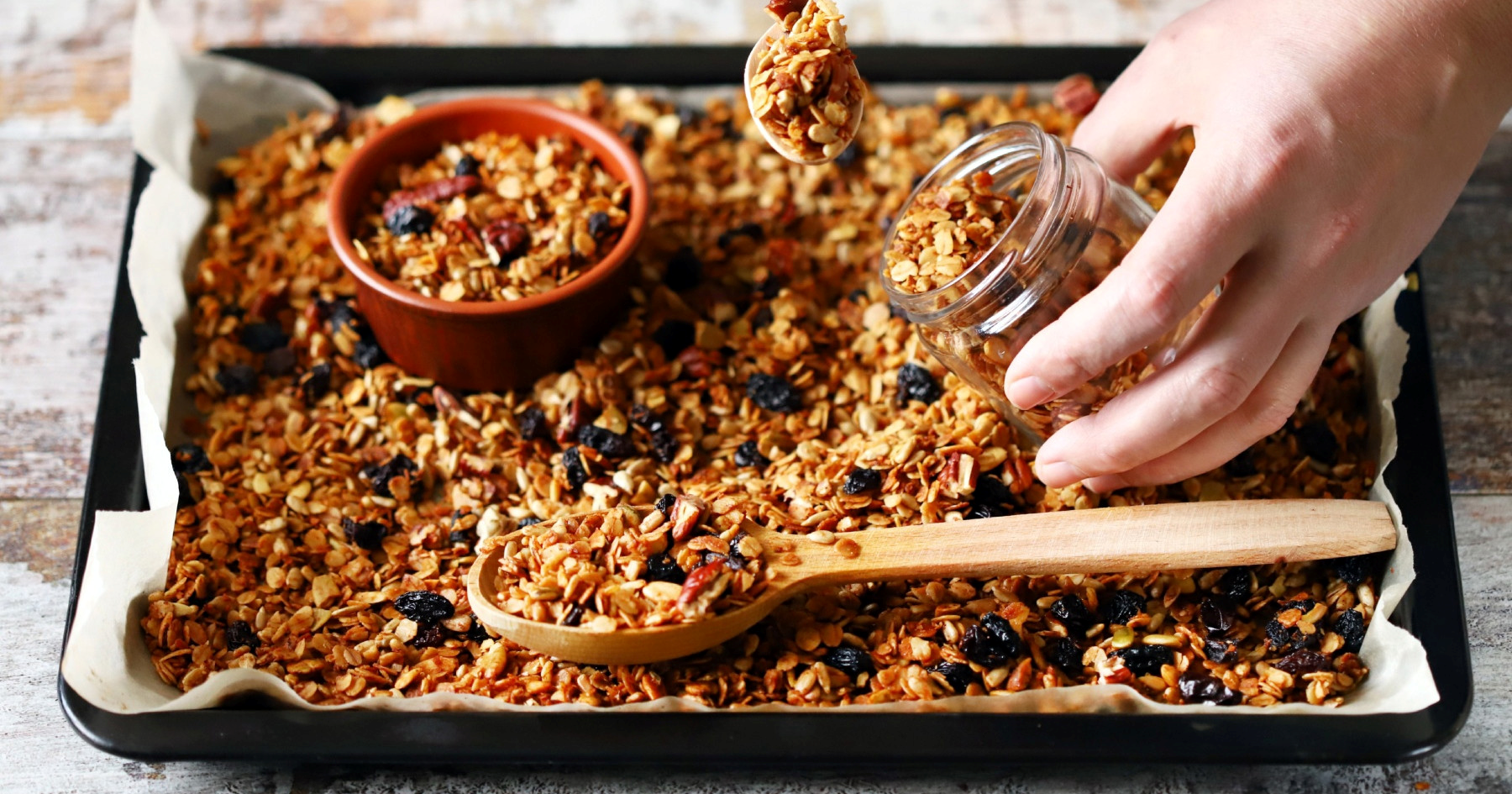 Svi rade domaću granolu, napravite je i vi. Imamo predobar recept