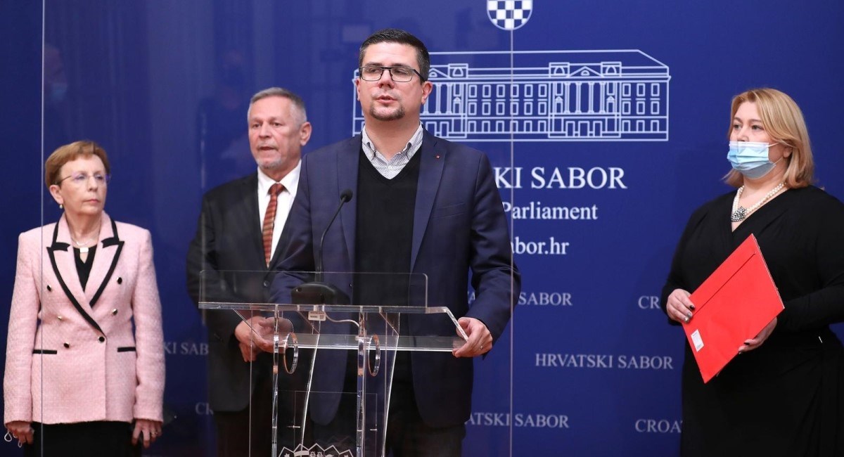 Izbačeni SDP-ovci održali prvu sjednicu, sad su najveći oporbeni klub