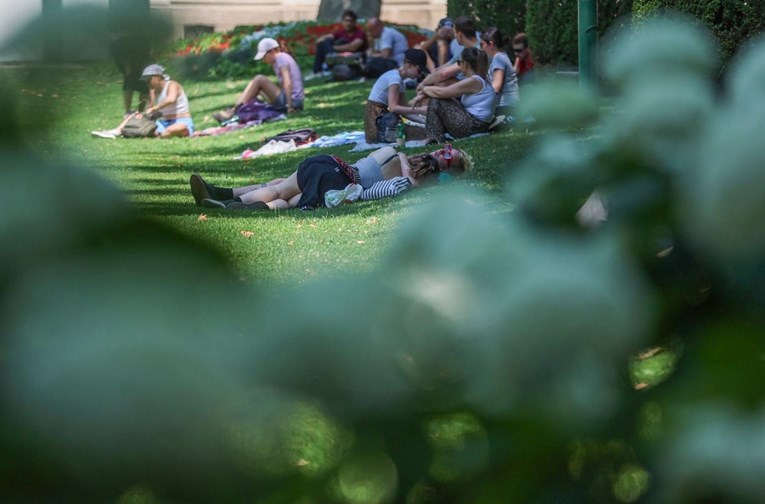 Kreće toplinski val, DHMZ objavio preporuke za zaštitu