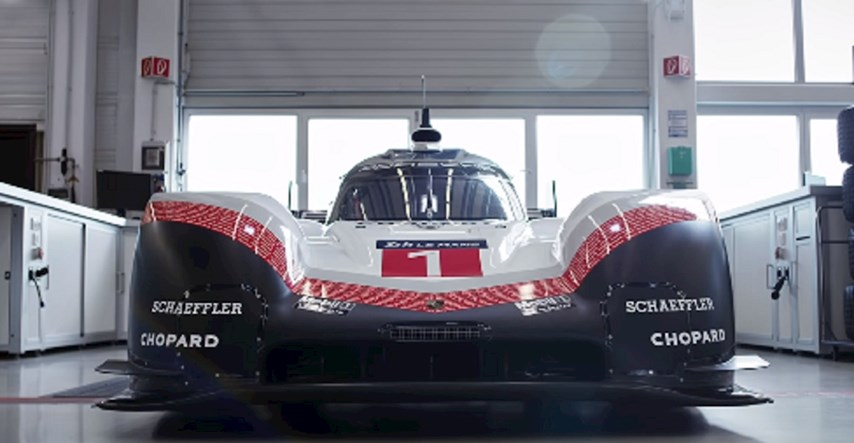 Ova Porscheova zvijer najbrži je automobil ikad napravljen