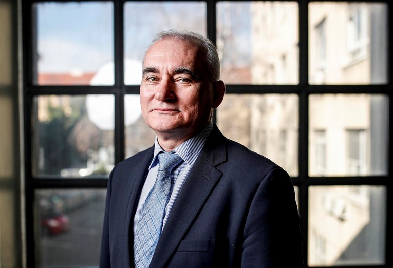 Novi rektor Sveučilišta u Zagrebu Stjepan Lakušić danas stupio na dužnost