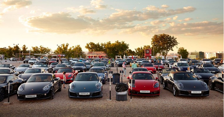 Više od 600 obožavatelja Porschea na okupu, evo kako su se držali mjera distanciranja