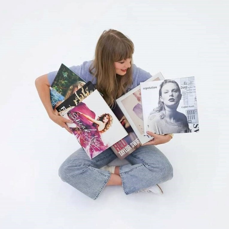 Kakvi su to albumi koje je Taylor Swift jučer uspjela otkupiti