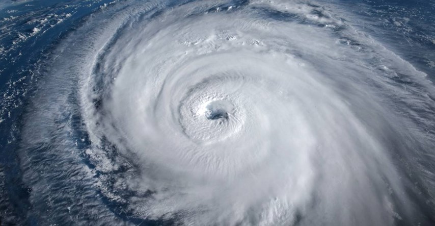 Uragani postaju toliko jaki da je potrebna nova kategorija, upozoravaju znanstvenici