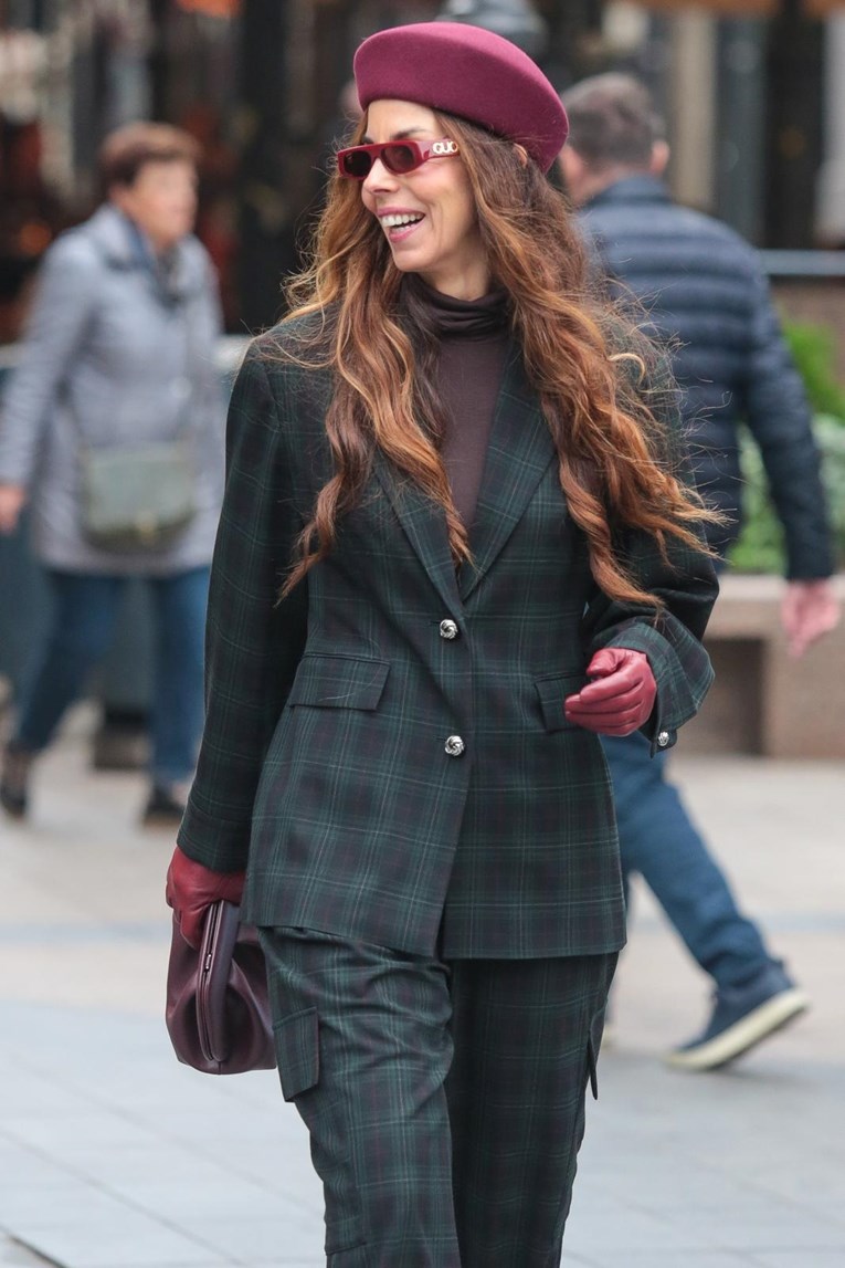 Olja Vori na špici u odijelu koje privlači poglede - klasika s modernim twistom