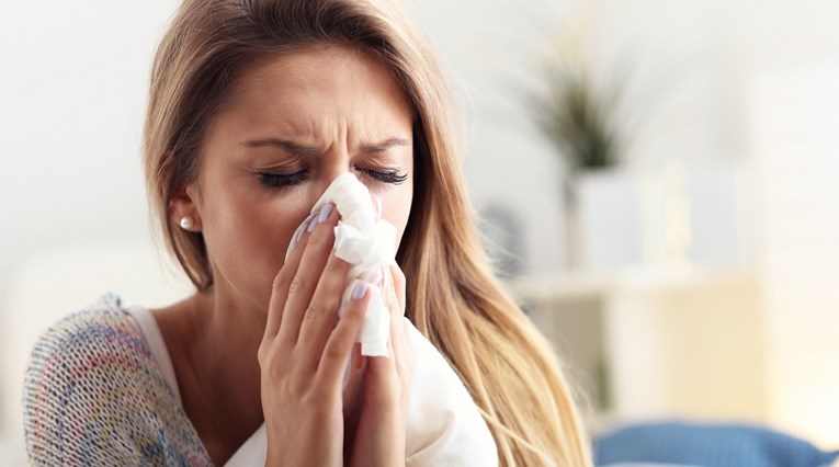 Studija: Glavobolja i curenje nosa su glavni simptomi indijskog soja