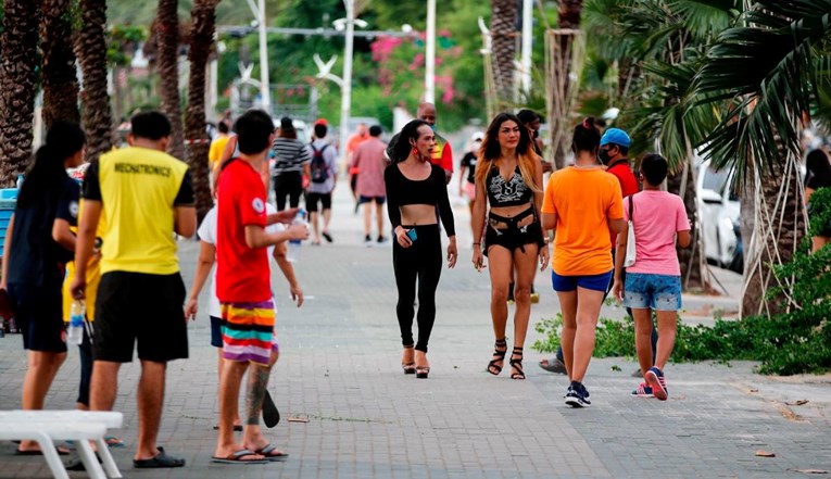 Tisuće Rusa zaglavile na Tajlandu. Zbog sankcija ne mogu plaćati, otkazani im letovi