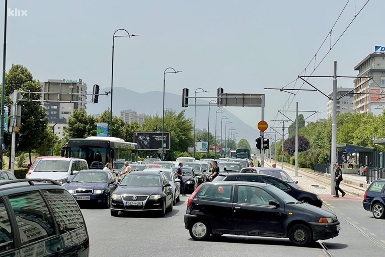FOTO Prometni kolaps u Sarajevu zbog nestanka struje