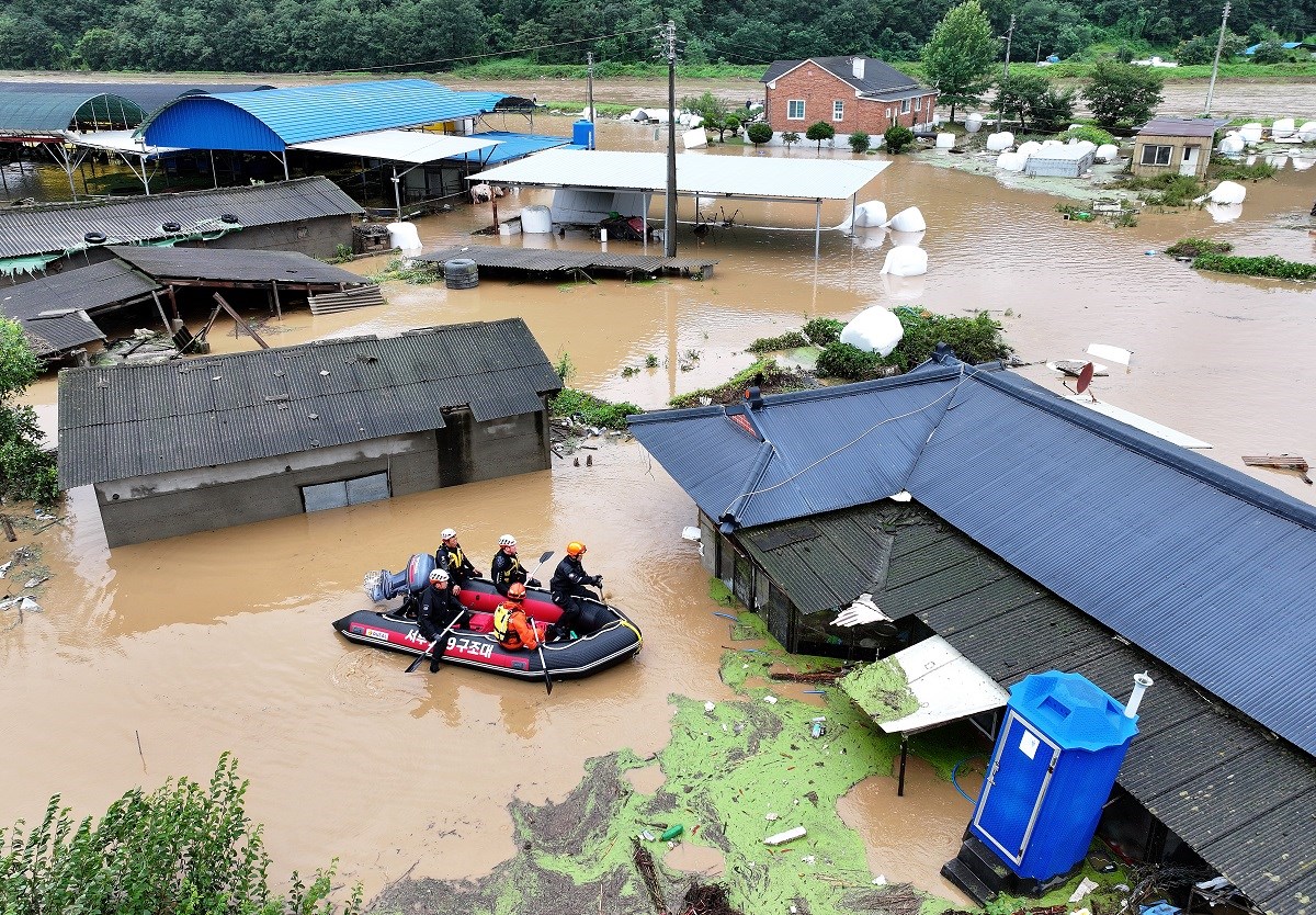 Nakon Japana tropska oluja izazvala ogromne poplave i evakuacije u Južnoj Koreji