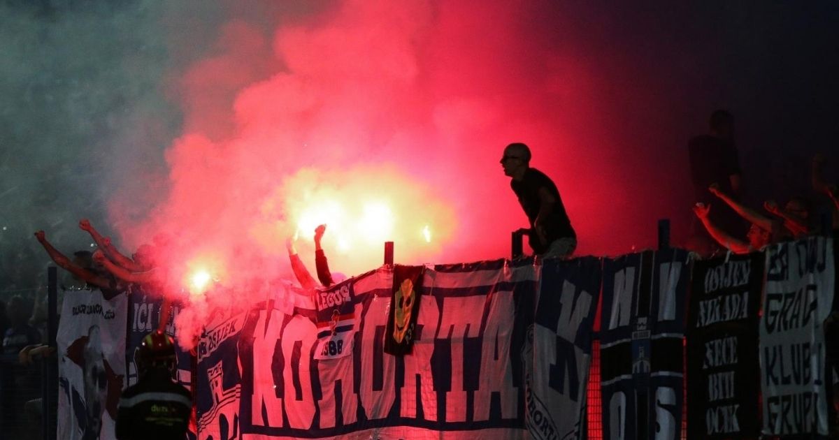 Osijek predstavio nove dresove, navijači razočarani: Seljoberski, mađarski, užas...