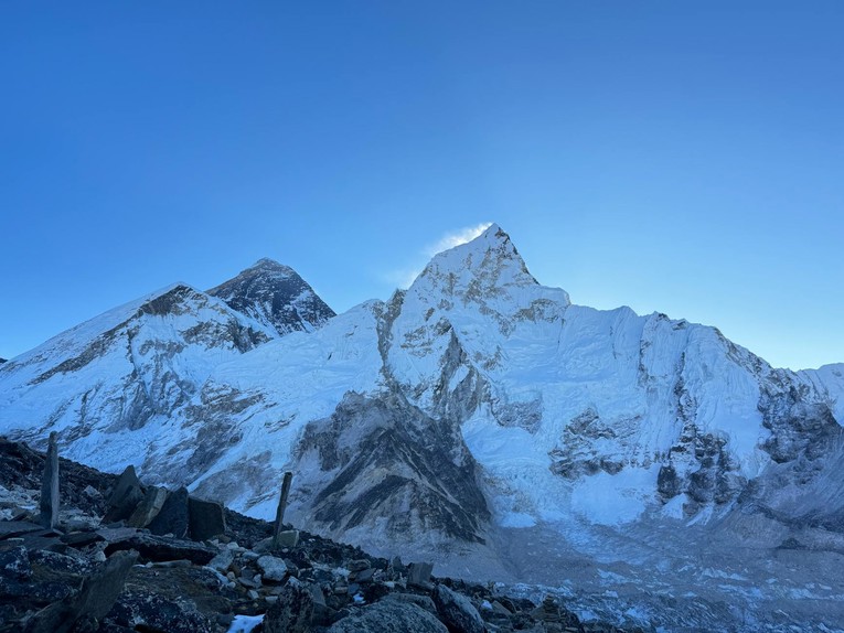 Rekordan broj penjača u jednom danu osvojio Everest