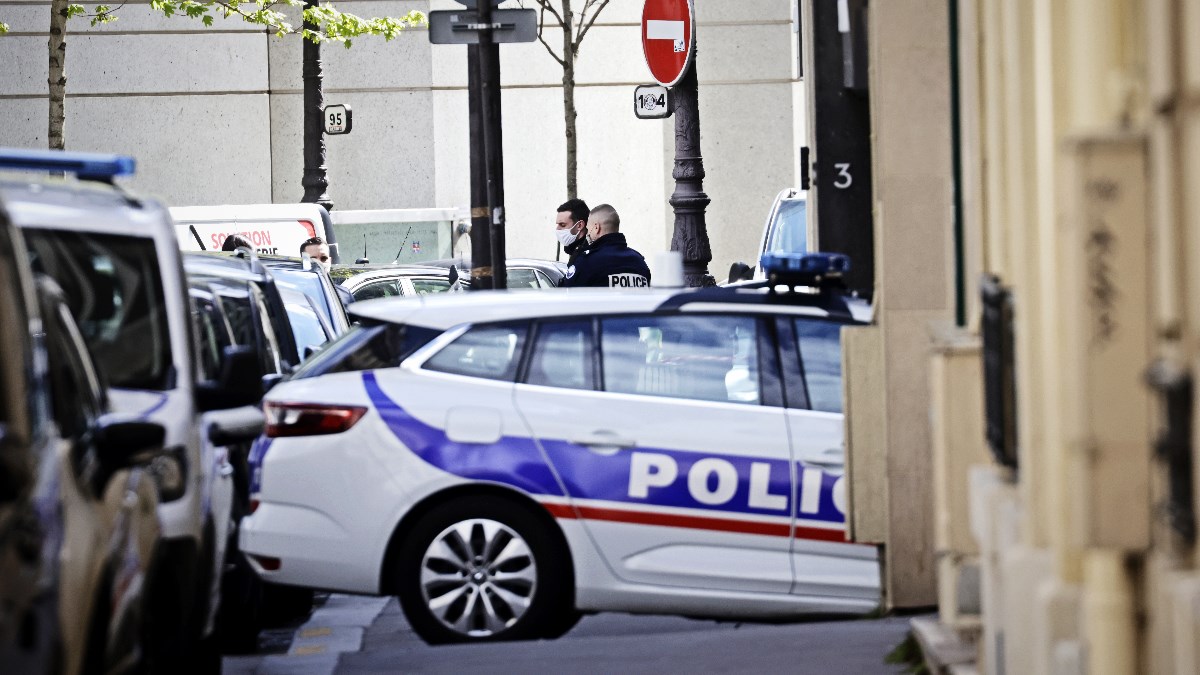Muškarac u Francuskoj nožem teško ozlijedio policajku. Ubila ga policija
