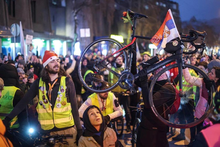 Studenti iz Novog Sada nakon tramvajske nesreće poručili Sarajevu: "Niste sami"