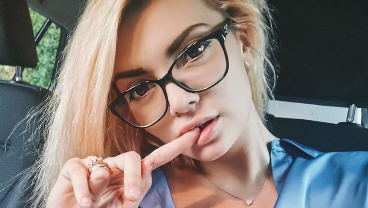 Fanovi napali Ellu Dvornik: "Sad imaš dijete pa ti smeta, a do sad ništa..."