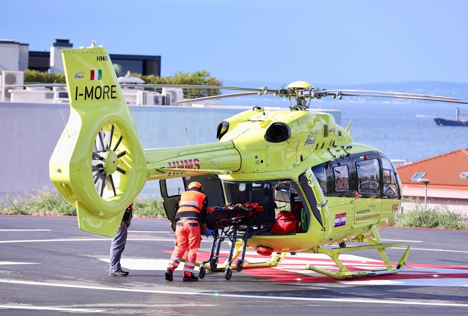 Nijemac na Cresu puštao zmaja, pogodio ga grom. Helikopterom prebačen u bolnicu