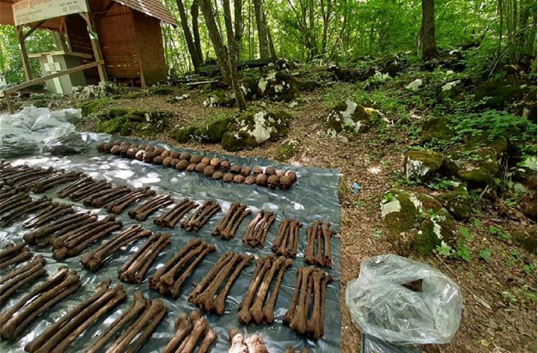 Iz Jazovke ekshumirani posmrtni ostaci najmanje 814 osoba