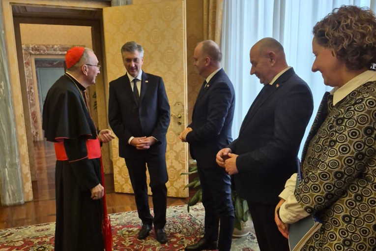 Plenković: Papinska diplomacija inspirira političke čelnike i obične građane