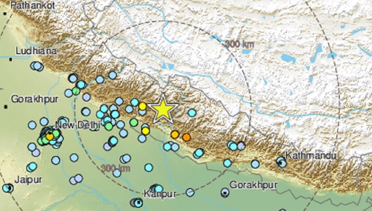 Potres od 6.6 u Nepalu. Šestero ljudi poginulo