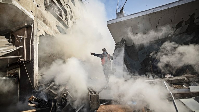 Najmanje 600 ljudi dijeli jedan WC u skloništu u Gazi, tvrdi UN