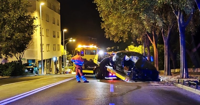 U Splitu BMW-om sletio s ceste, ozlijeđeno petero mladih
