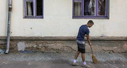 Jevgen čuva kuće izbjeglica iz Ukrajine, iz jedne je pokupio igračke za odrasle