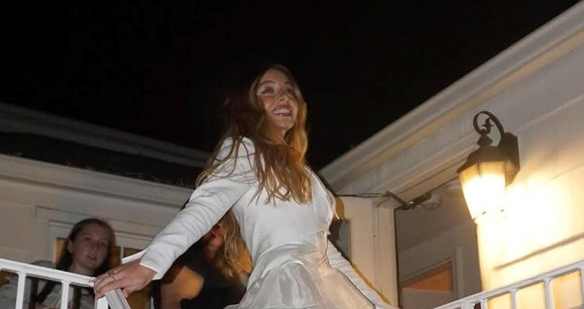 Kontroverzna glumica privukla pozornost u preslatkoj haljinici