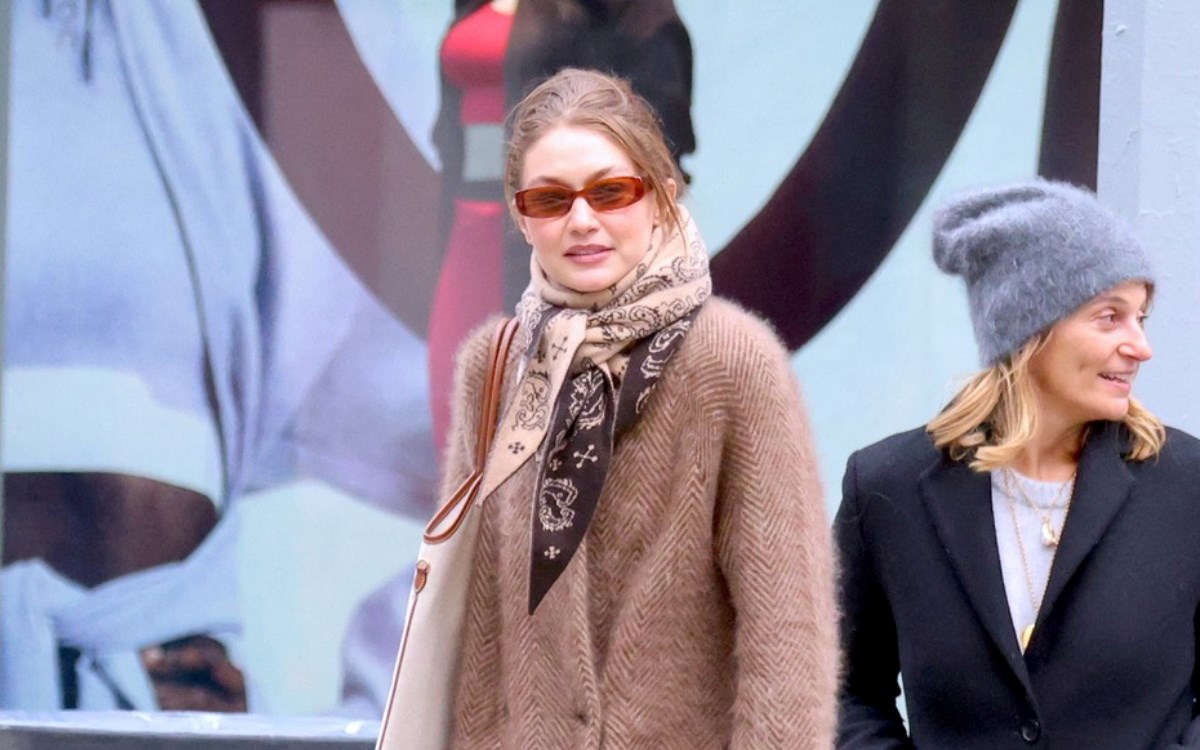 Gigi Hadid izgleda kao plišani medvjedić u ovom kaputu