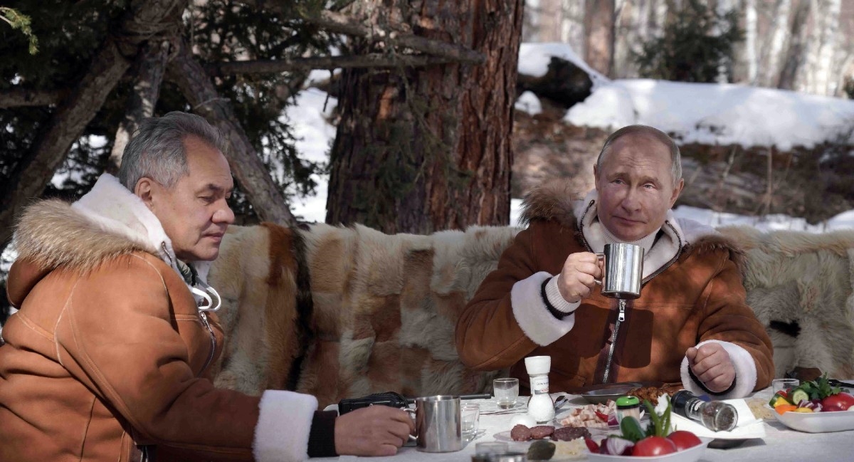Putin s ministrom obrane proveo vikend u sibirskoj tajgi, pogledajte fotografije