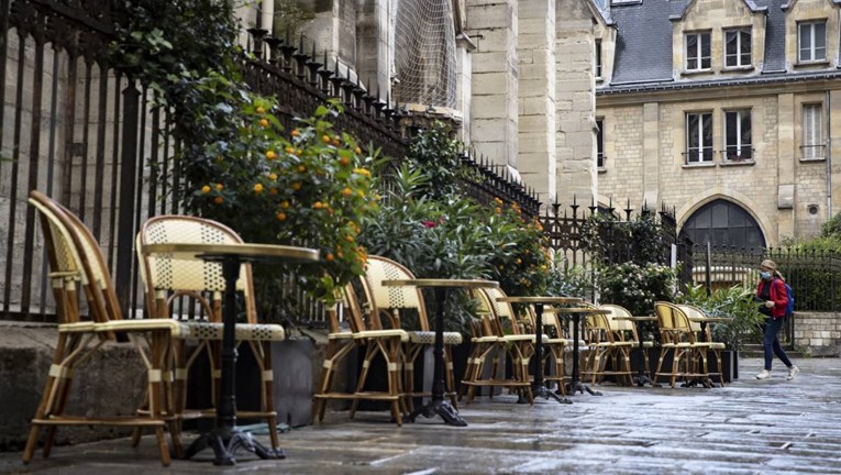 Francuska popušta lockdown, ali ne otvara kafiće i restorane. Ugostitelji prosvjeduju