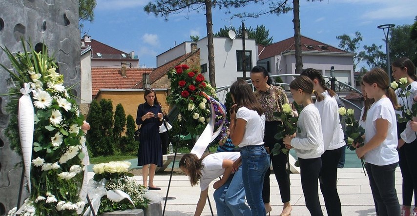 U Slavonskom Brodu odali počast djeci ubijenoj u Domovinskom ratu