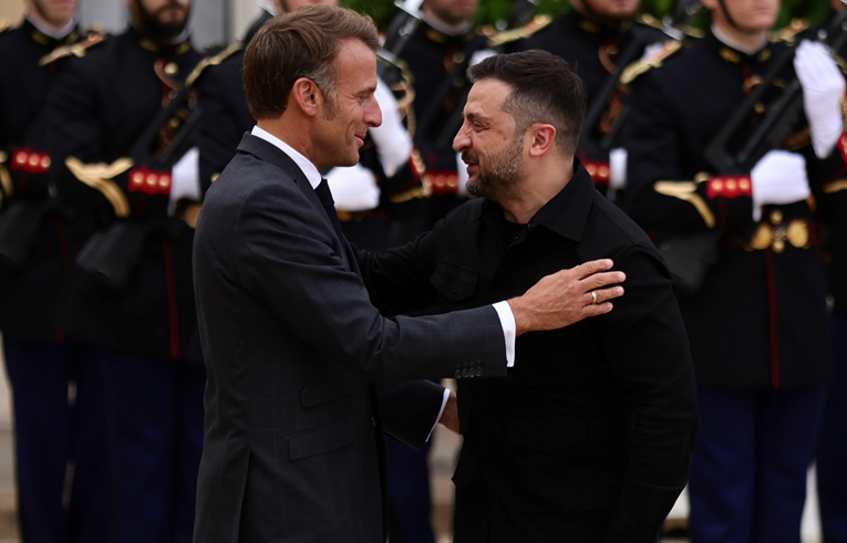Zelenski u Parizu: "Veliki sporazum" o obrani ukrajinskoga zračnog prostora
