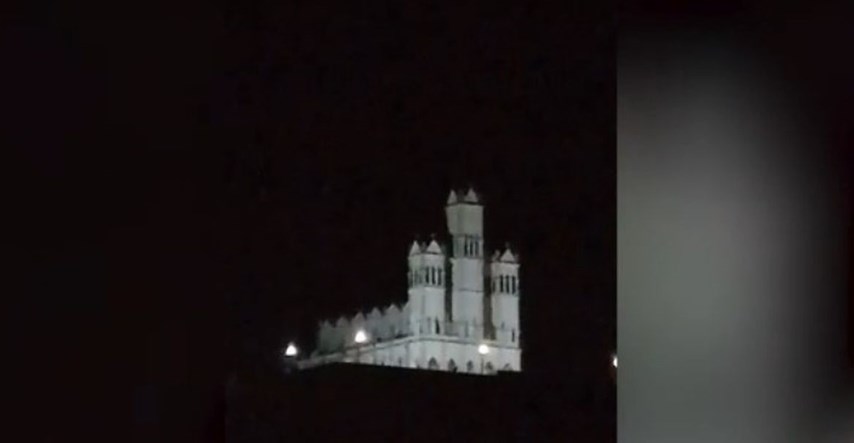 VIDEO S katedrale u Bosni i Hercegovini zvonila zvona u čast Vatrenih