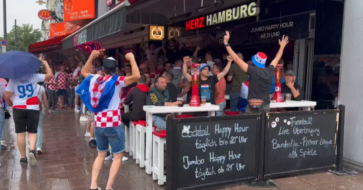 VIDEO Hrvatski navijači okupili se u Hamburgu, ni kiša ih nije omela u pjevanju