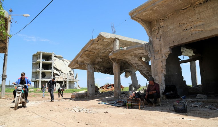 Sirijska vlada kaže da je njezina zemlja okupirana i da im pljačkaju resurse