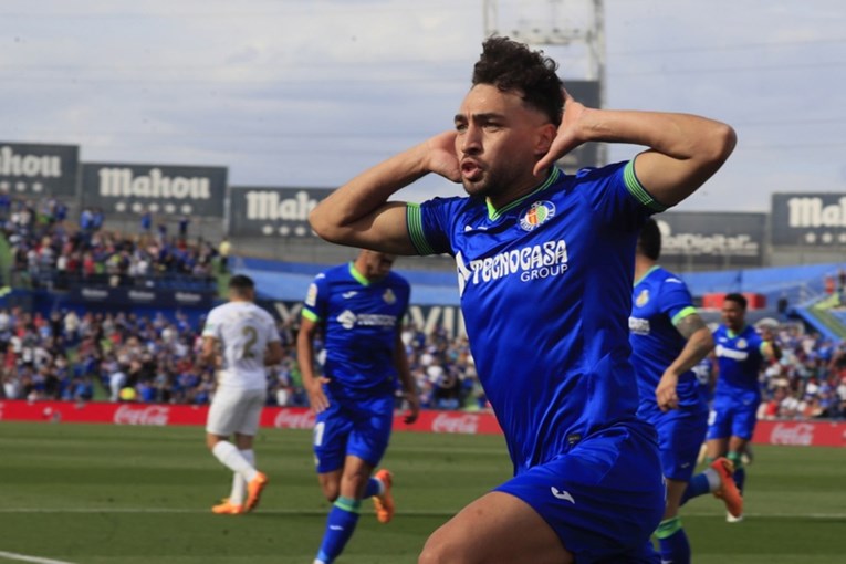 Bivši napadač Barcelone pobjegao iz Irana: Iznad nas su letjeli projektili