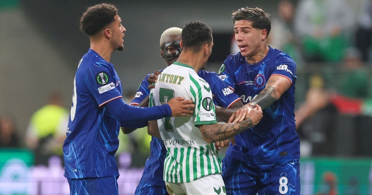 VIDEO Antony poludio nakon prekršaja i nasrnuo na zvijezdu Chelseaja