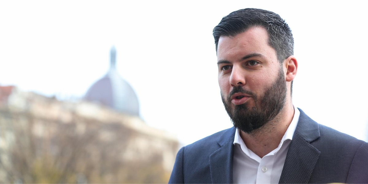 Sjećate se Rimčevog oglasa za čistačicu koji je pokrenuo rasprave? Ovaj je još jači