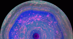 Pogledajte: Iznad Saturnova šesterokuta otkrivena bizarna struktura