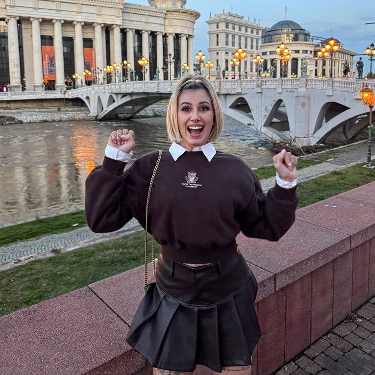 Stela Rade odrekla se svoje omiljene ružičaste i oduševila