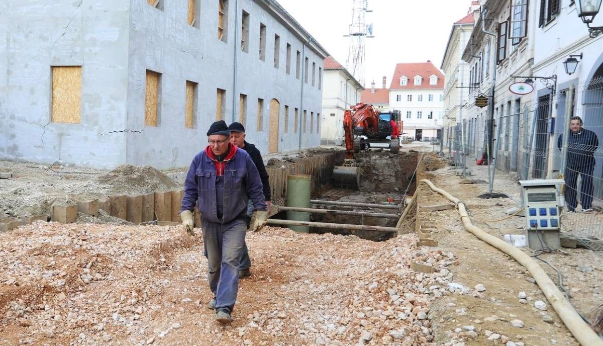 Karlovčani se žale na biorotor: "Kanalizacija ulazi u podrume. Tu su i zmije"