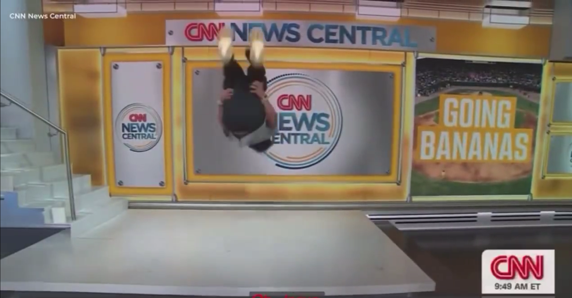 Sportaš radio salto unatrag na CNN-u pa se skoro sav polomio. Snimka je viralna