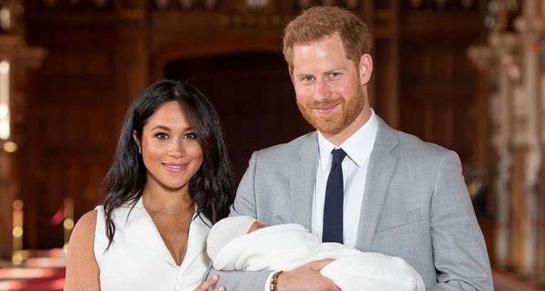 Harry i Meghan Archiejev prvi Božić odbijaju provesti s kraljevskom obitelji