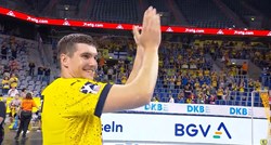 Jaganjac zabio sedam golova u debiju u Bundesligi. Proglašen je igračem utakmice