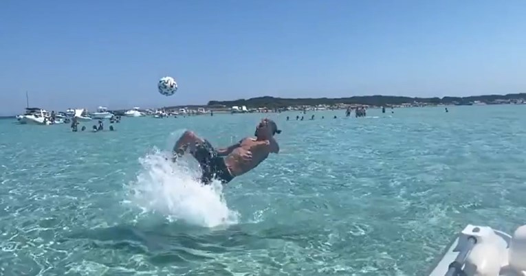 Ibrahimović objavio novi video s odmora. Pogledajte što je izveo u moru