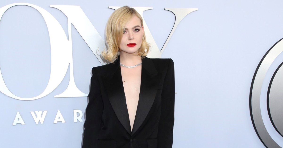 Elle Fanning pokazala je koliko smoking može biti ženstven