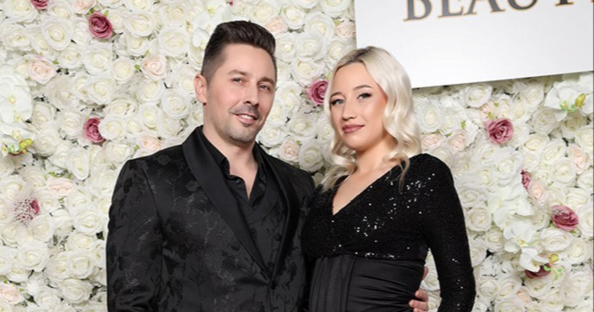 Sebastian Popović dobio prvo dijete sa stjuardesom Magdalenom