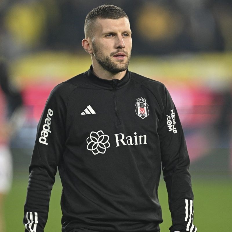 Turci: Rebić i njegovi bivši suigrači su od Bešiktaša dobili oko 16 milijuna eura