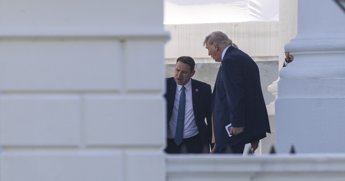 Kineski profesor: Trump je odavno potučen i ponižen