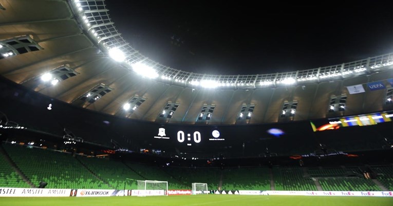 Pogledajte na kakvom stadionu igraju Krasnodar i Dinamo. Semafor je dug 606 metara