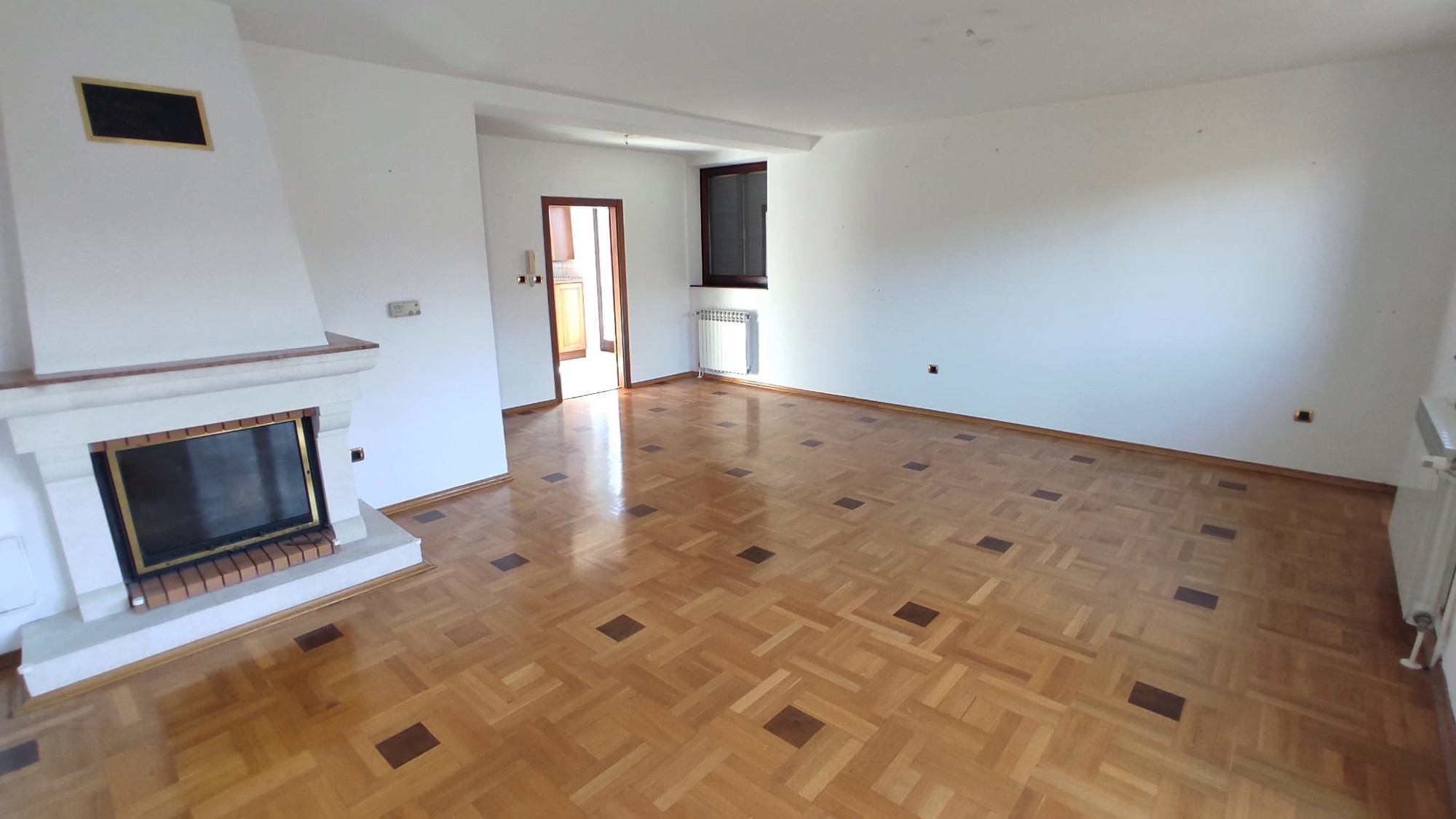 Pregledavali smo Oglase i našli stan od 191 m² i 515.000 eura u Zagrebu. Bacite oko